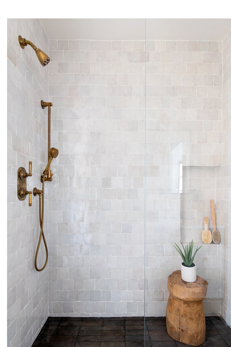 Sydney Tiling 1 team performing professional tiling work in Sydney