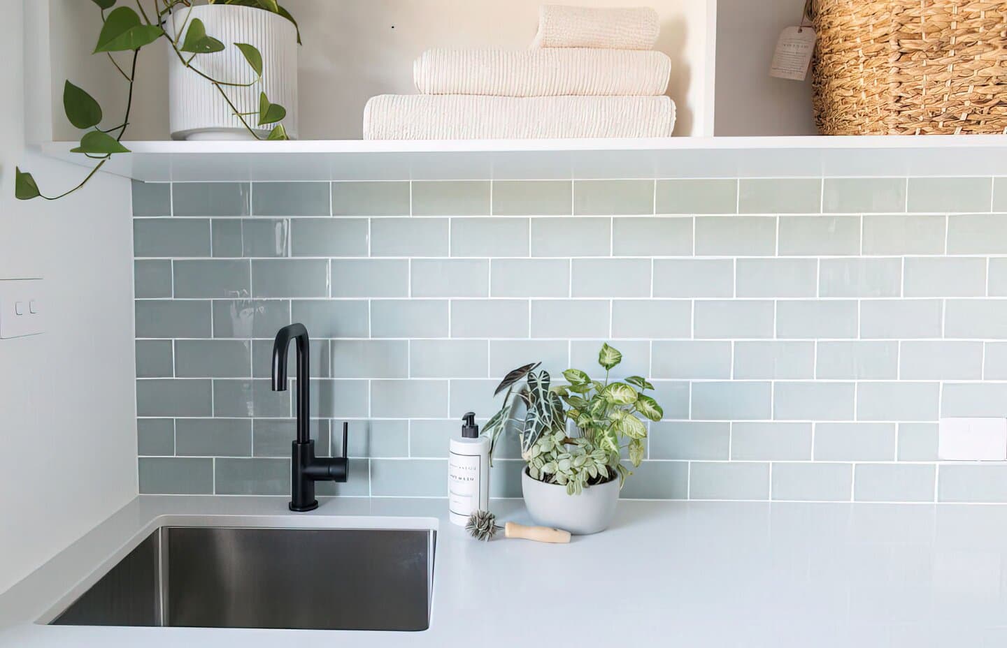 Kitchen splashback wall tiling installation in Sydney